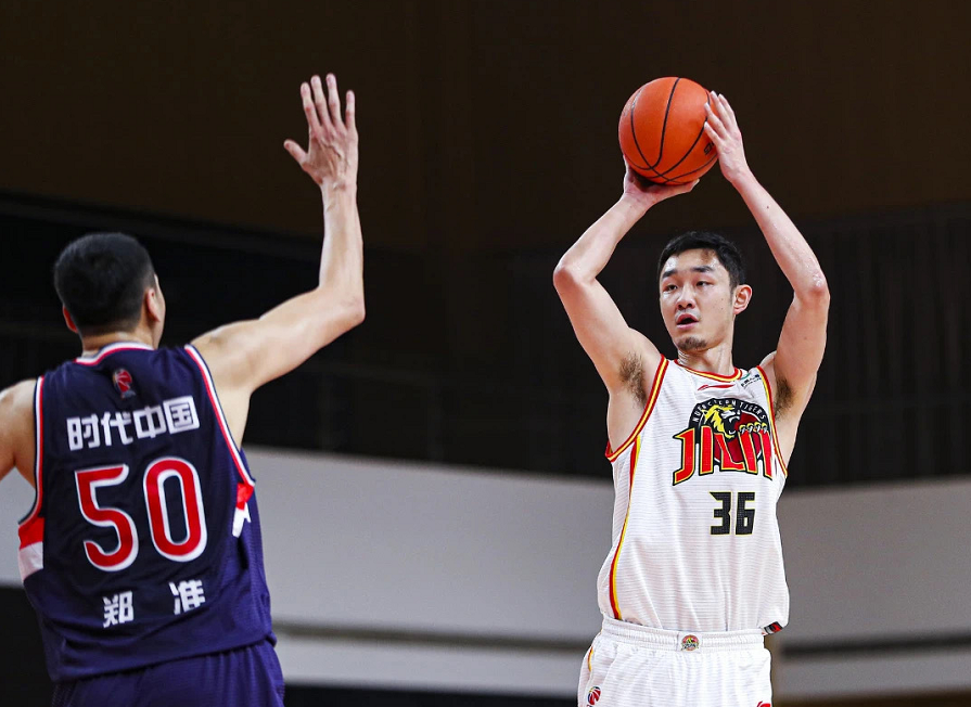 关于南方球队攻城略地，取得宝贵三分的信息