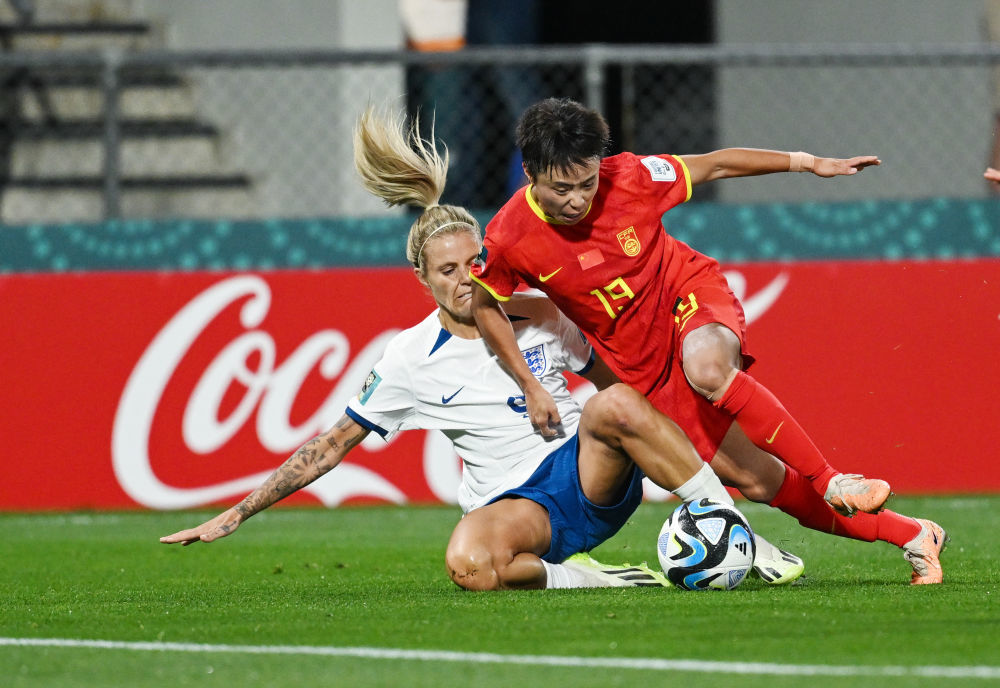 包含激情抢球，实力碰撞的豪门之争的词条