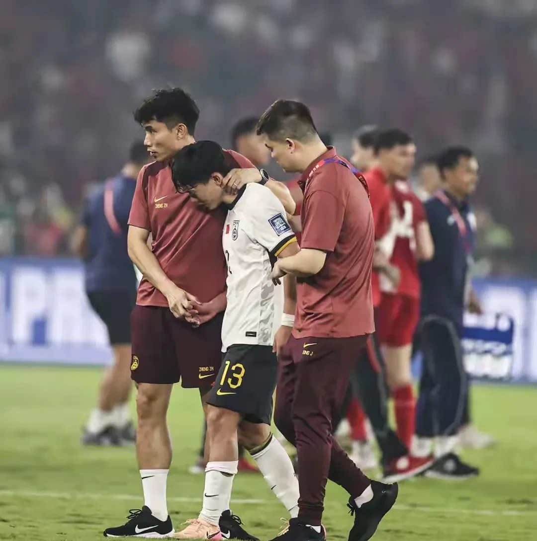 包含恒大客场困难取胜进军亚洲杯决赛的词条