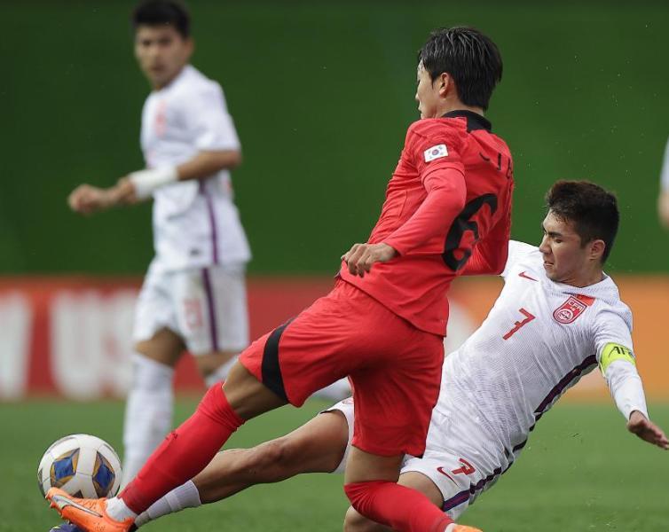 亚洲运动员在关键比赛中实现逆袭