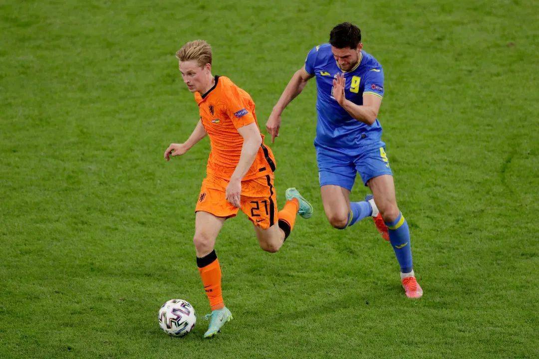 俄罗斯队力克对手，晋级欧洲杯半决赛